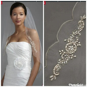 David’s Bridal Ivory Scalloped Edge Veil